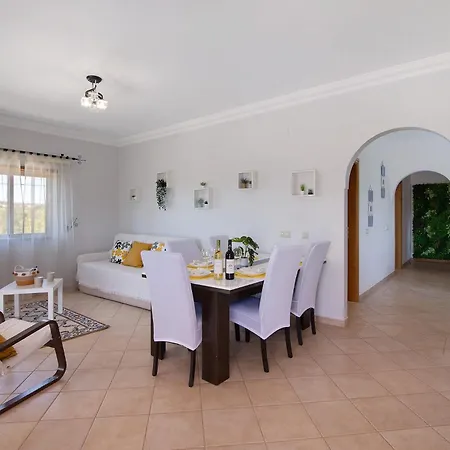 J R Dream House Quarteira