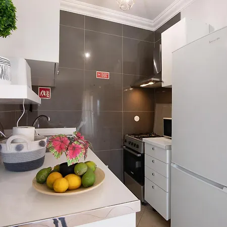 J R Dream House Quarteira