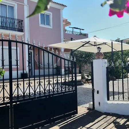 Villa J R Dream House *