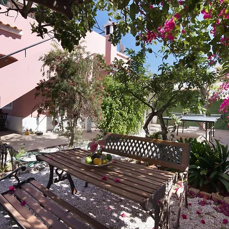 Apartment J R Dream House *