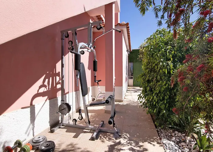 J R Dream House Villa *