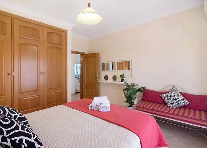 Villa J R Dream House Quarteira