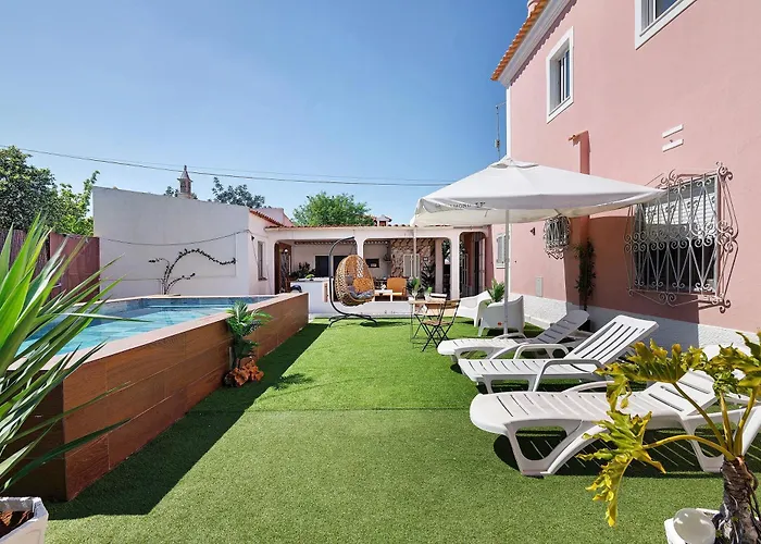 J R Dream House Villa *