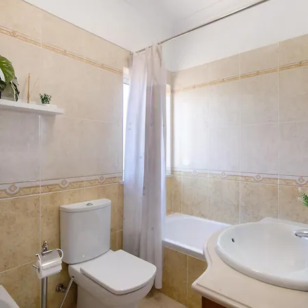 J R Dream House Διαμέρισμα *