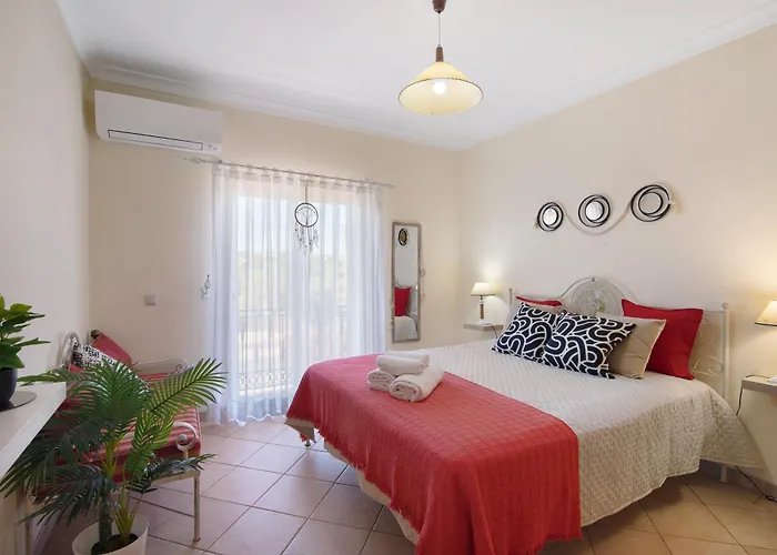 J R Dream House Quarteira