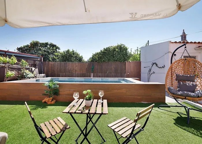 J R Dream House Villa *